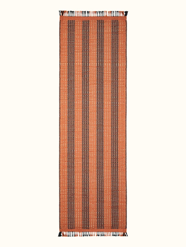 Front view of Swadesh Brown Natural Grass Cotton Yoga Mat showcasing its sustainable material and durability for yoga enthusiasts.