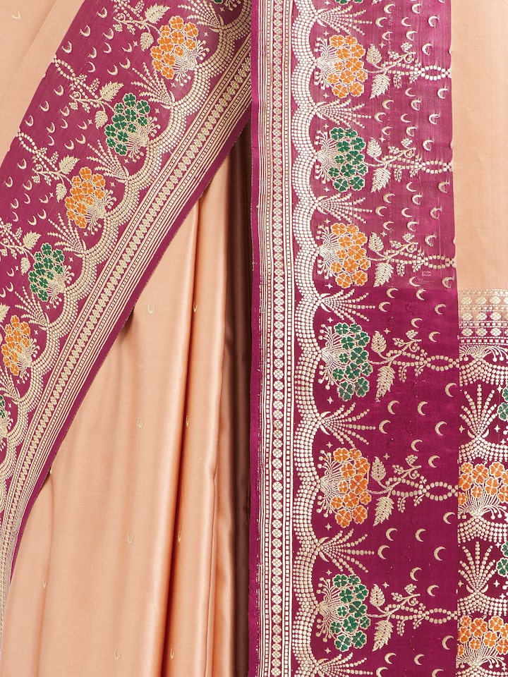 Detail view of White Silk Banarasi Saree highlighting the intricate weave pattern