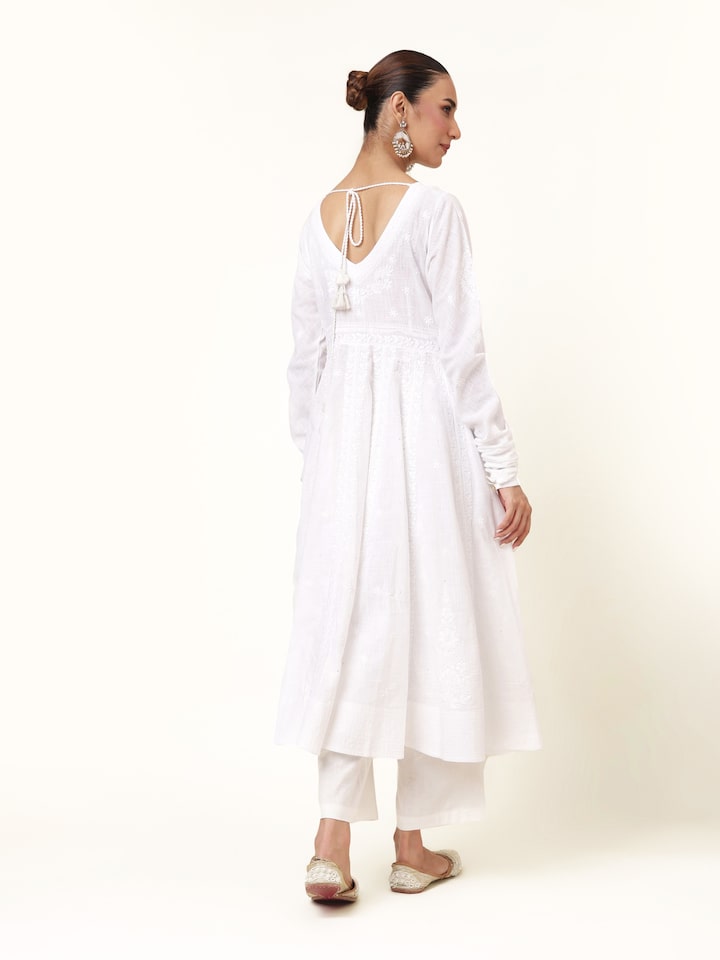 Back view reflecting the neat finish and airy cotton texture.