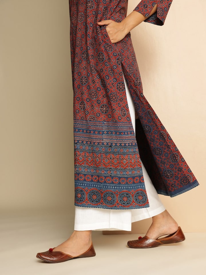Side view of the comfortable straight silhouette.