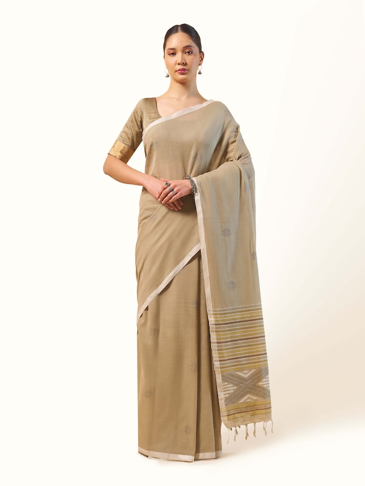 Front view of Cotton Extra-Weft Saree with intricate weaving