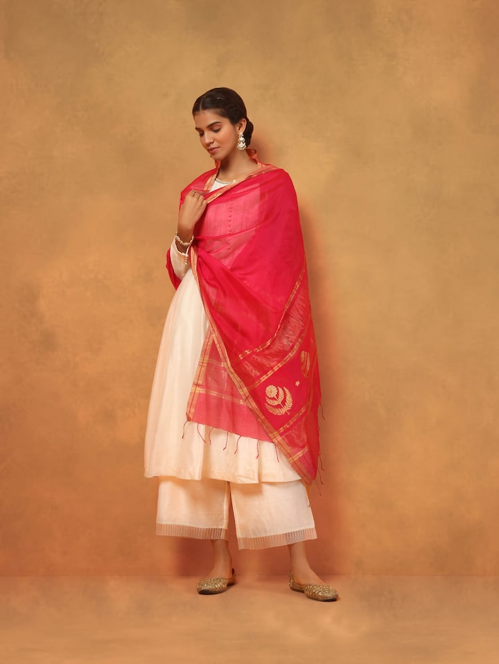 Pink Cotton Silk Chikankari Dupatta With Floral Buttis