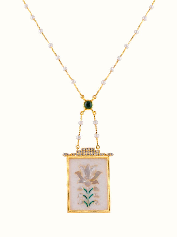 Parchinkari Silver Pendant & Chain