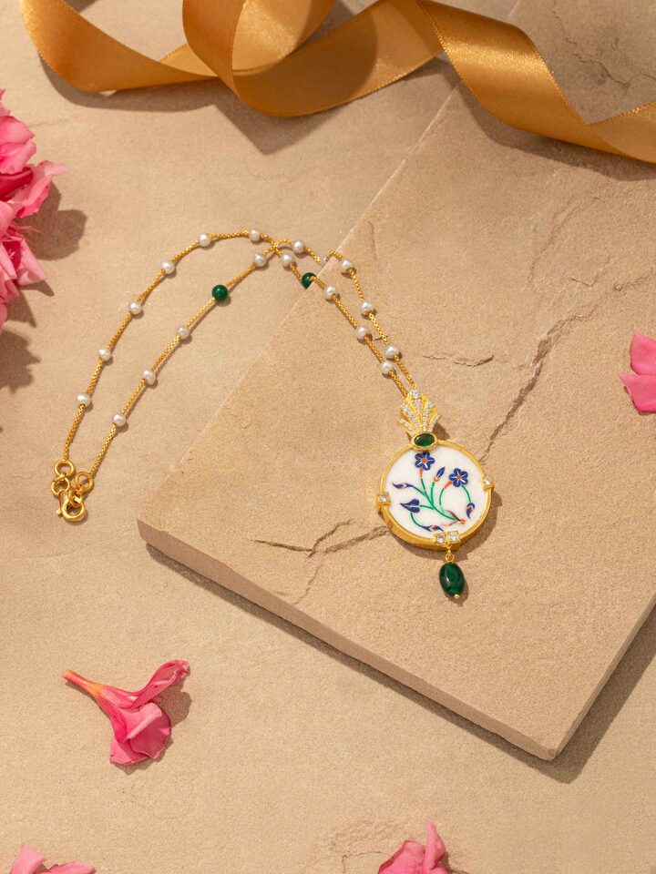 Parchinkari Silver Pendant & Chain