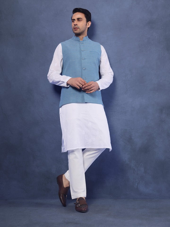 Lifestyle shot highlighting the sleeveless cut and easygoing style.