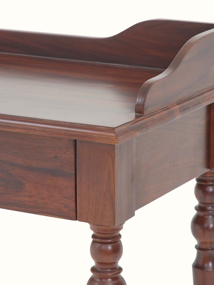 Close-up of the Sheesham Wood Study Table (2 Drawers) craftsmanship