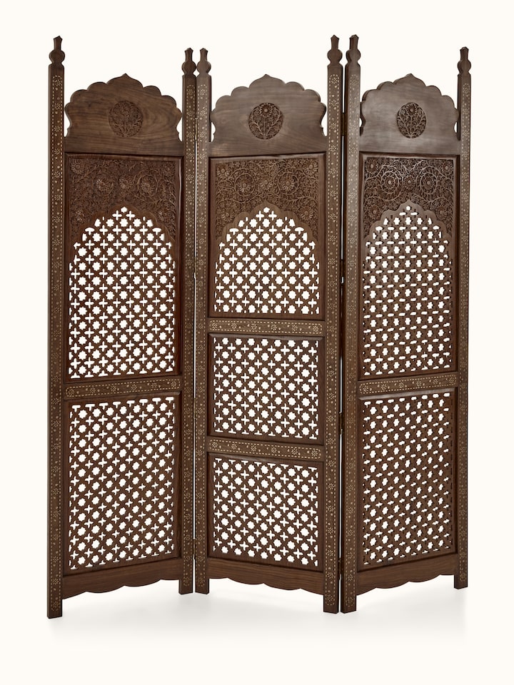 Front view of Carved Sheesham Wood Partition Screen showing the front design and silhouette