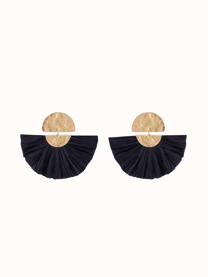 Front view of Raffia Fibre Drop Earrings showcasing a natural, textured design with a boho-chic appeal.