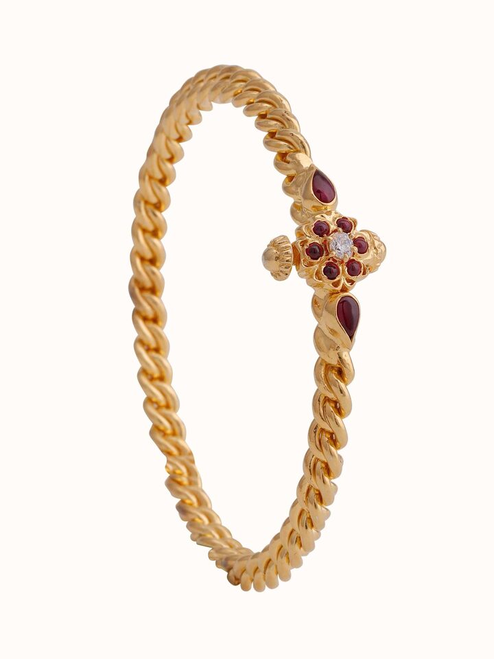 Front view of Silver Oval Bracelet featuring a sleek, polished design with oval links and a classic silver finish.