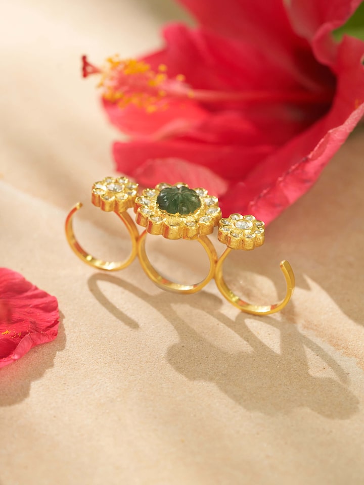 Side view of Jadau 18 Karat Gold 3-Finger Ring highlighting the detailed goldwork and unique design