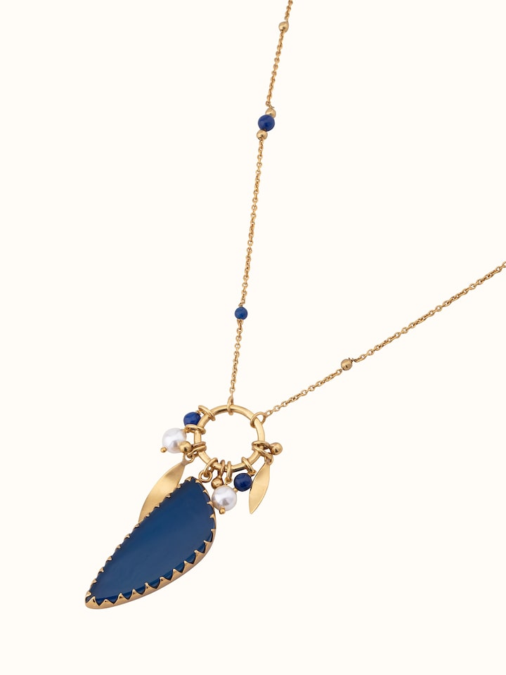 Top view of Agate long necklace showcasing unique craftsmanship