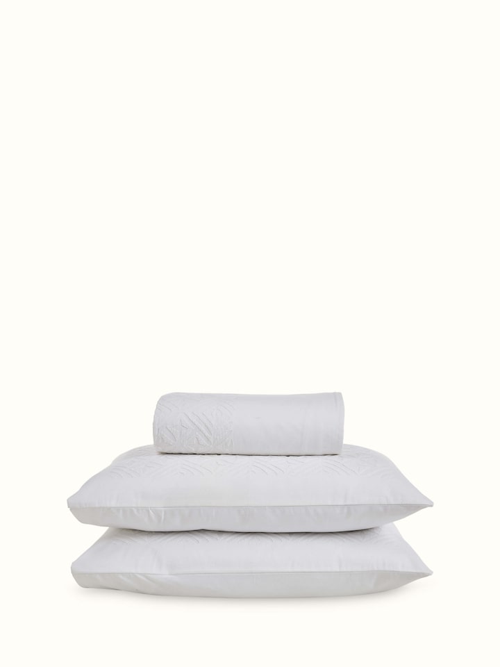 Front view of Jharokha White Trellis Cotton Appliqué King Bedspread Set displaying its elegant appliqué design.