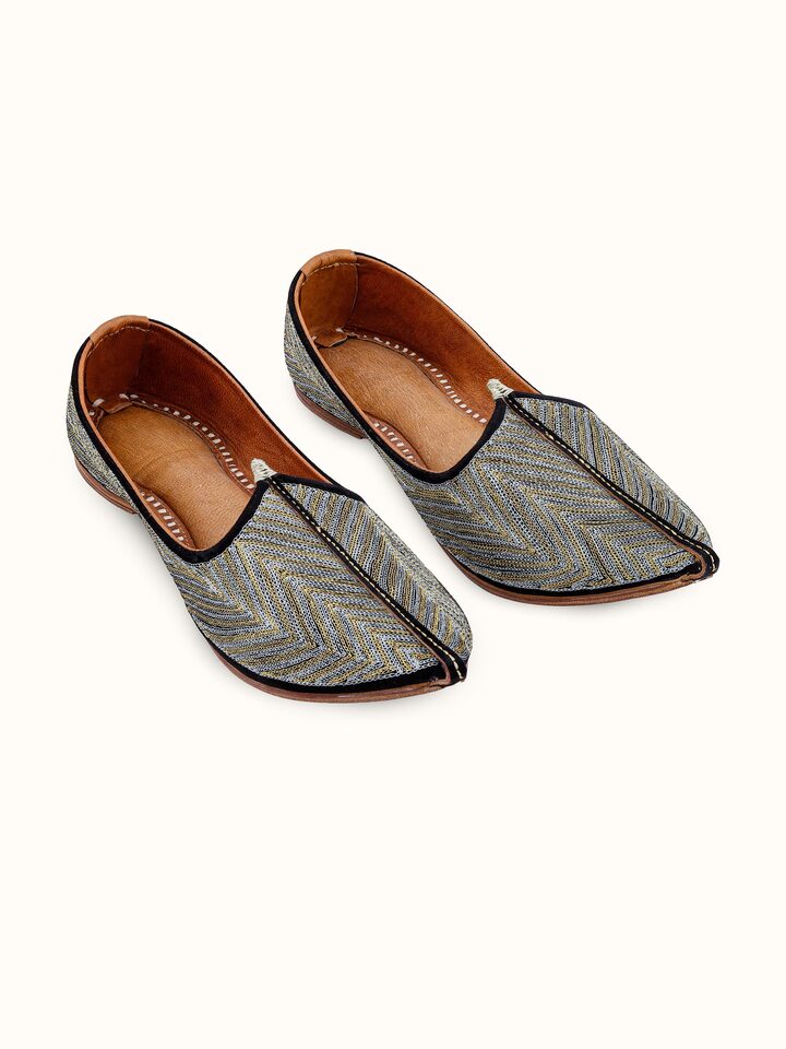 Front view of Black Leather Embroidered Jodhpuri Pagrakha showcasing intricate embroidery details.