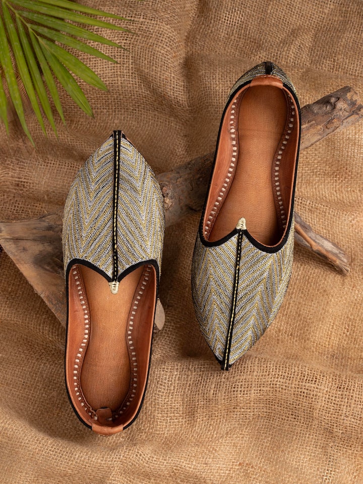 Side view of Black Leather Embroidered Jodhpuri Pagrakha highlighting the craftsmanship and fit.