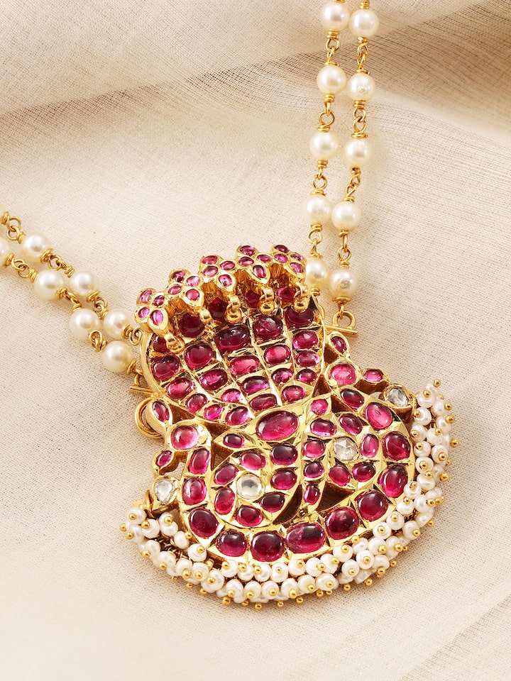 Back view of Kundala Velai 22 Karat Gold Collar Necklace showing the clasp and overall design.