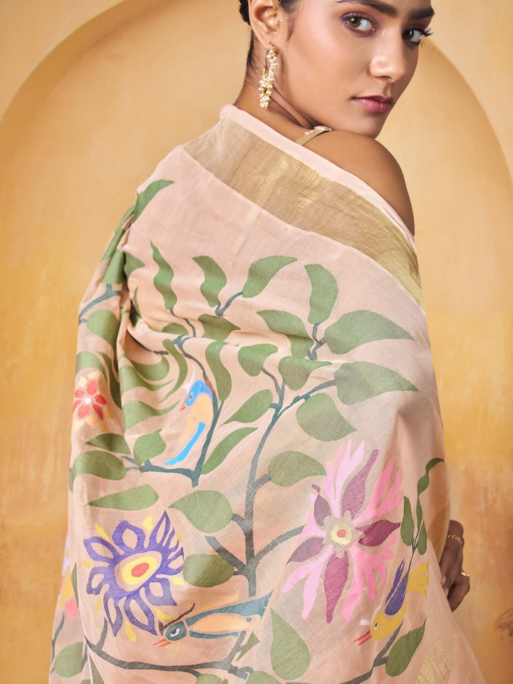 Back view of Cotton Venkatagiri Saree highlighting its craftsmanship
