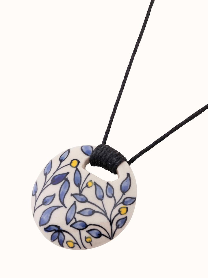 Overview of Ceramic Pendant & Chain showing the complete piece laid out