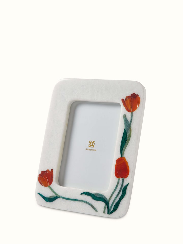 Pacchikari Marble Photo Frame White Color