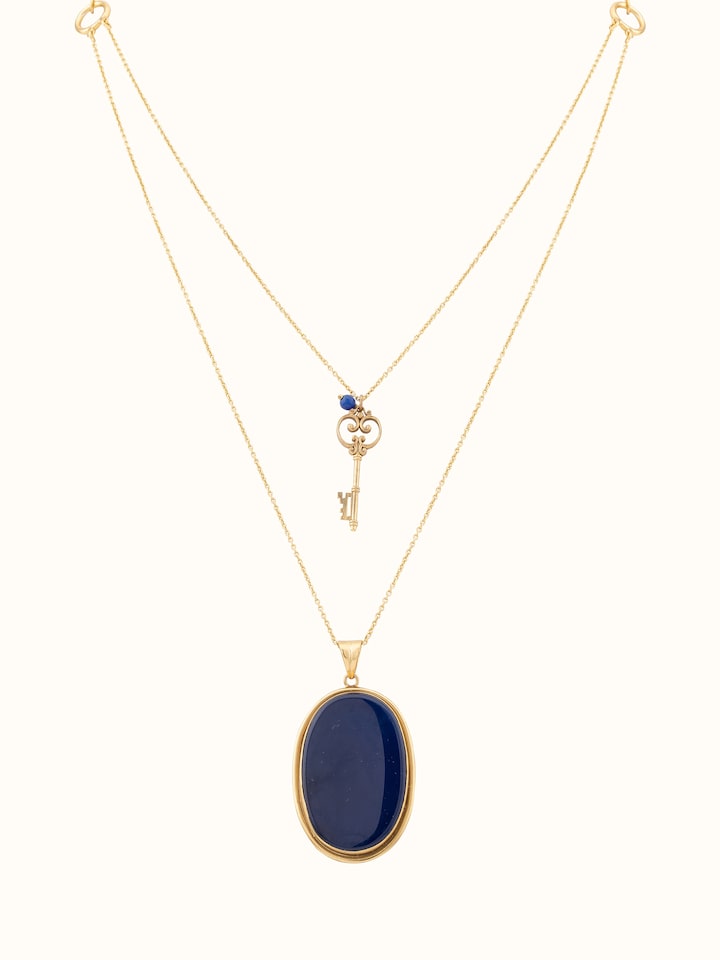 Front view of Agate Pendant with Chain showcasing the elegant pendant and chain design.