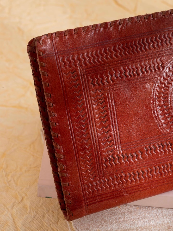 Leather kutch stitched long wallet