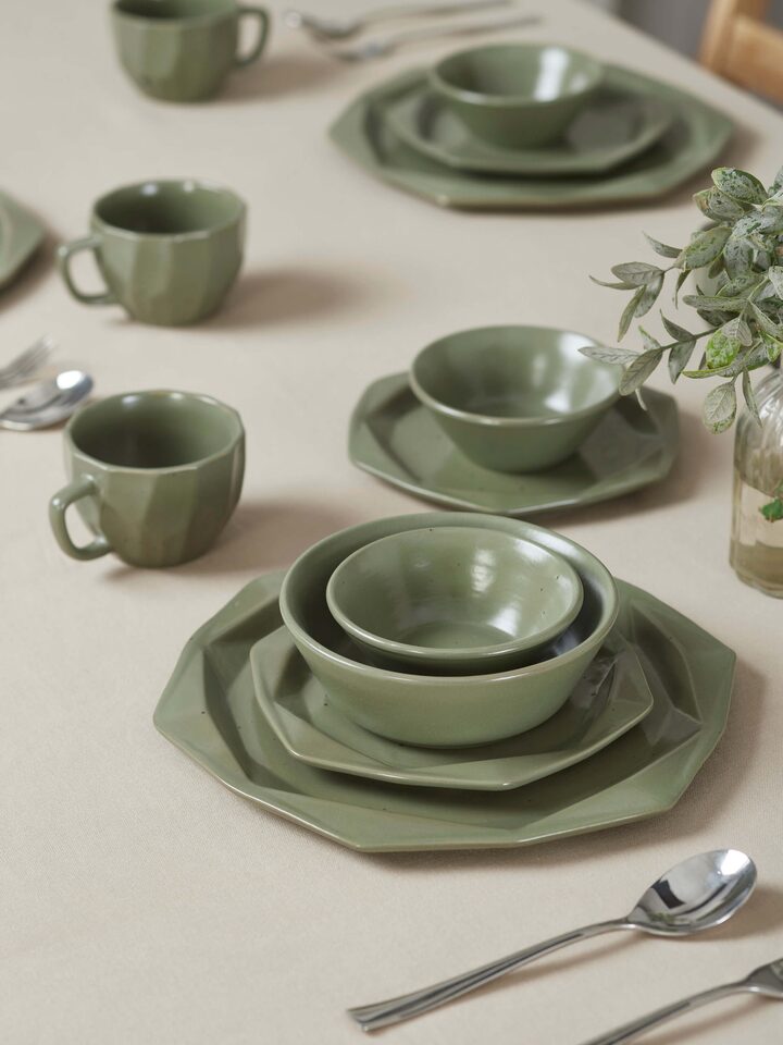 Detailed view of Khurja Pottery Ceramic Nut Bowls in Green (2 pcs) focusing on design.