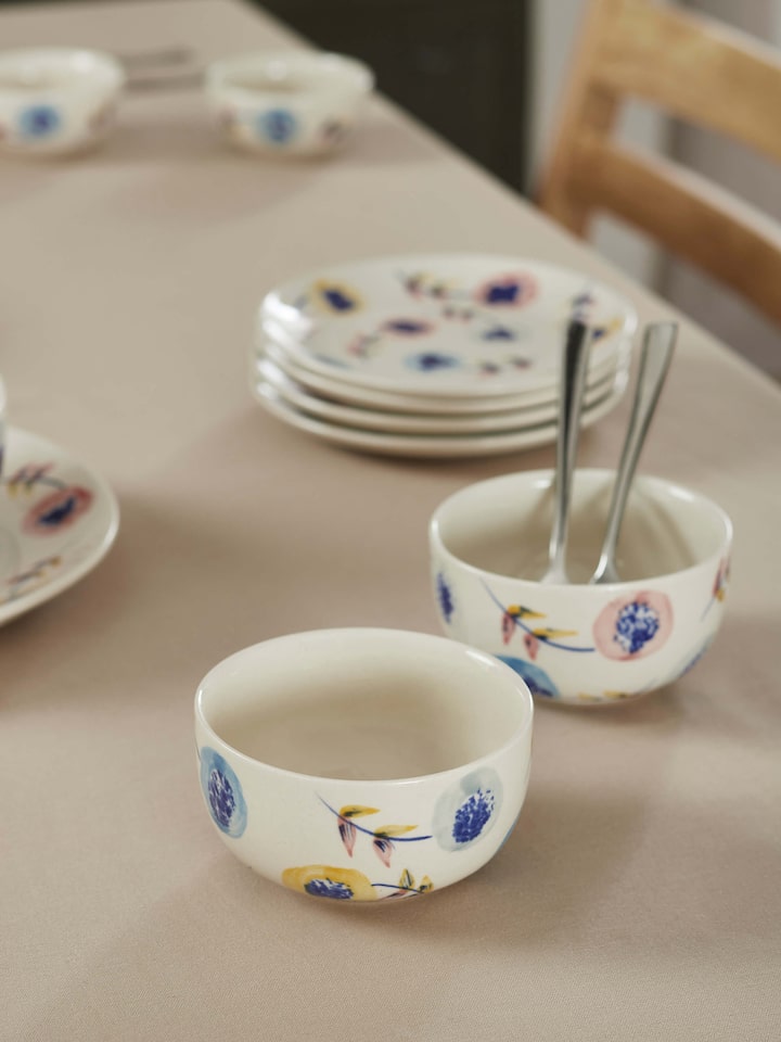 Side view of Khurja pottery ceramic soup bowls (2 pcs) highlighting intricate patterns
