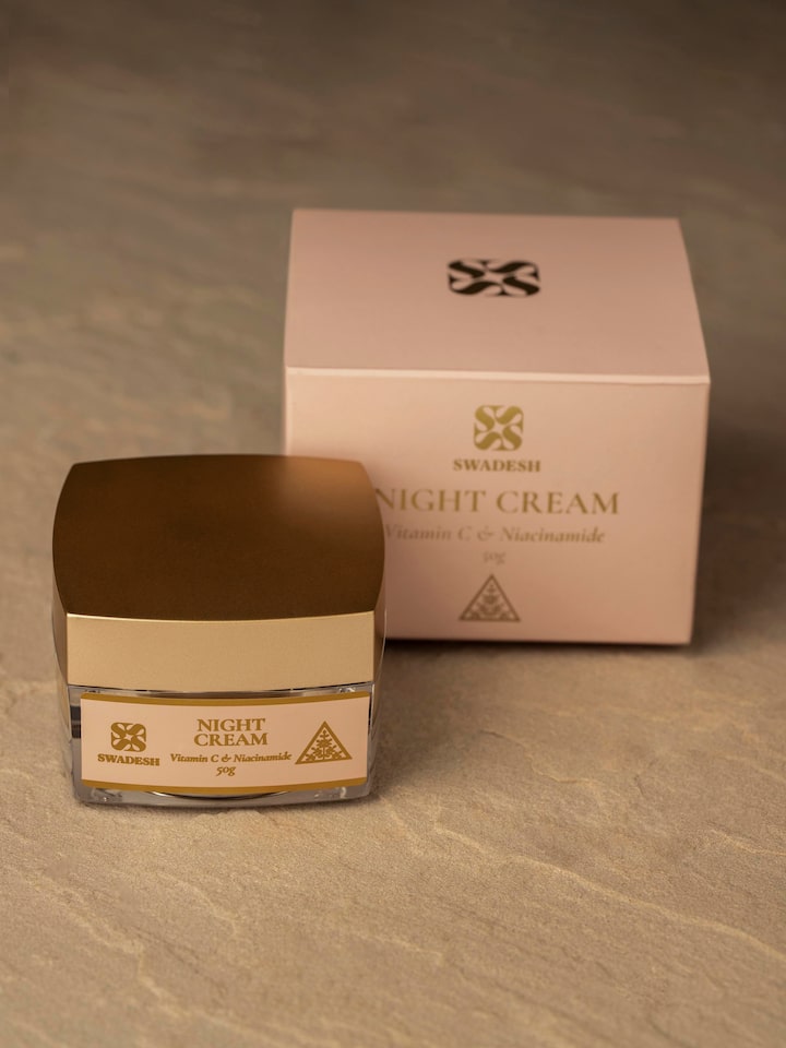 Side view of Night Cream Vitamin C & Niacinamide jar emphasizing the product's container and label details