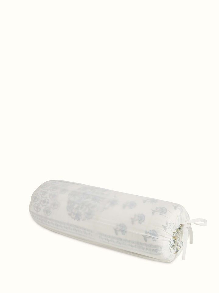 Full view of Aarunya blue floral cotton Sanganeri block printed single quilt spread out, displaying its floral design and colors