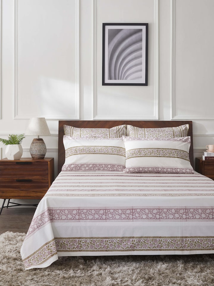 Close-up view of Saha Lavender Floral Cotton Sanganeri Block Printed King Bedsheet Set (3 pcs), highlighting the block print pattern.
