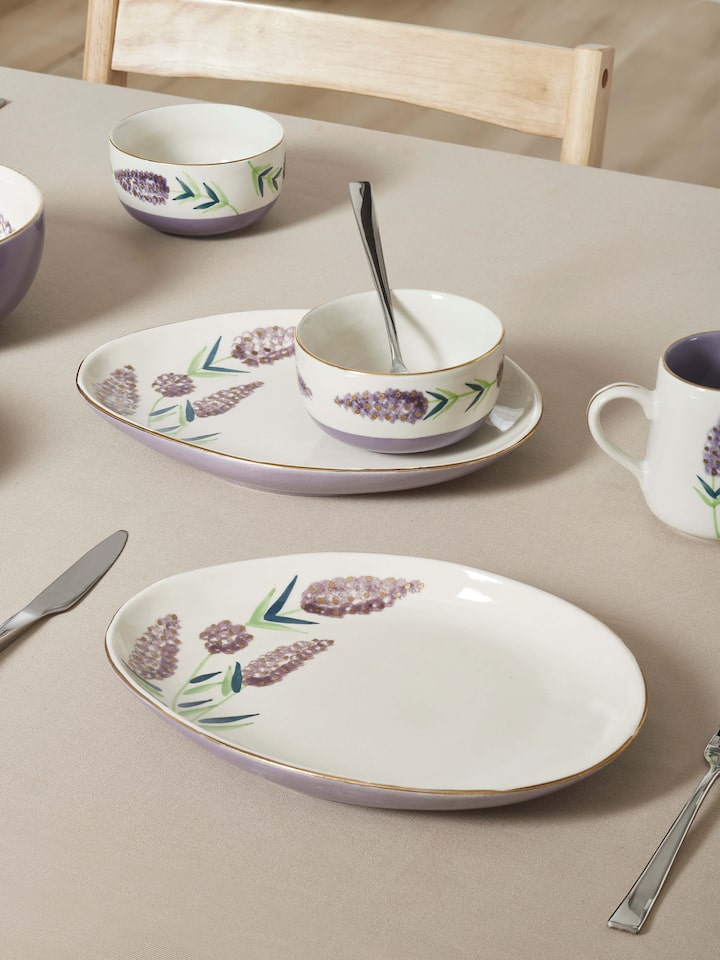 Side view of Khurja pottery stoneware serving plates (2 pcs) highlighting the plate edges and glaze