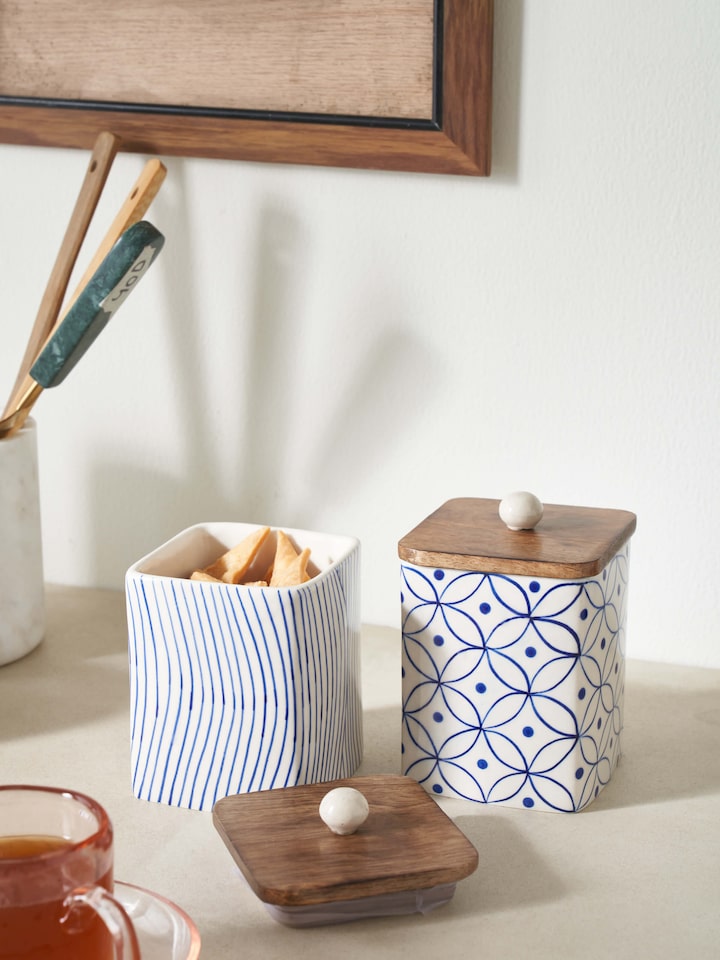 Side view of Khurja pottery stoneware jars (2 pcs) highlighting the traditional pottery style and craftsmanship