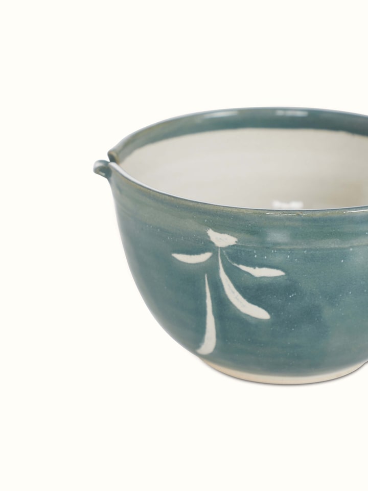 Alternate view of Khurja Pottery Ceramic Salad Plates in white & green (4 pcs) showcasing different angles.
