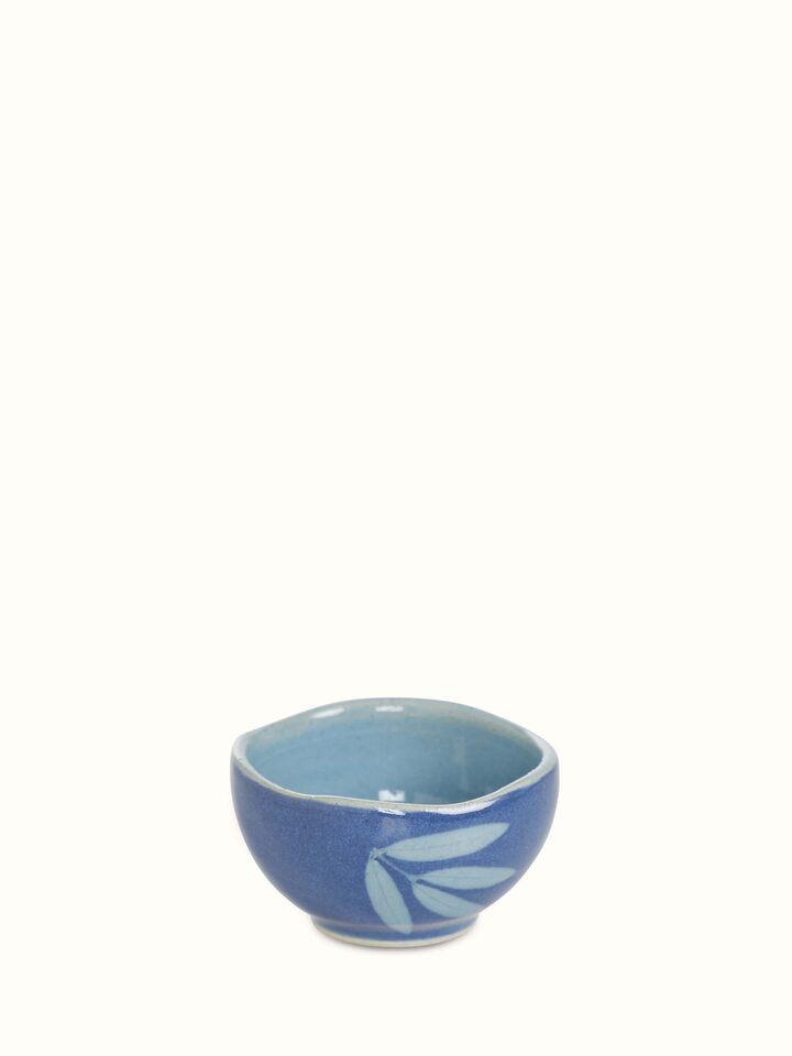 Detailed view of Studio pottery ceramic serving bowls in blue (3 pcs) focusing on texture and color