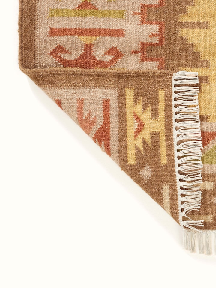 Full view of Traditional Kilim wool panja dhurrie showing the entire kilim design and woolen fabric.