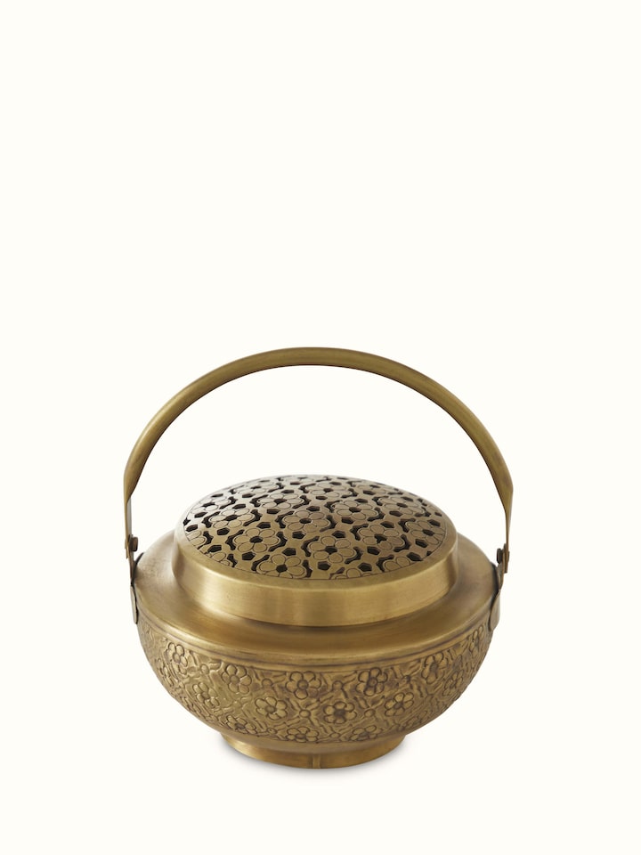 Front view of Polished Brass Dhuna with Cover