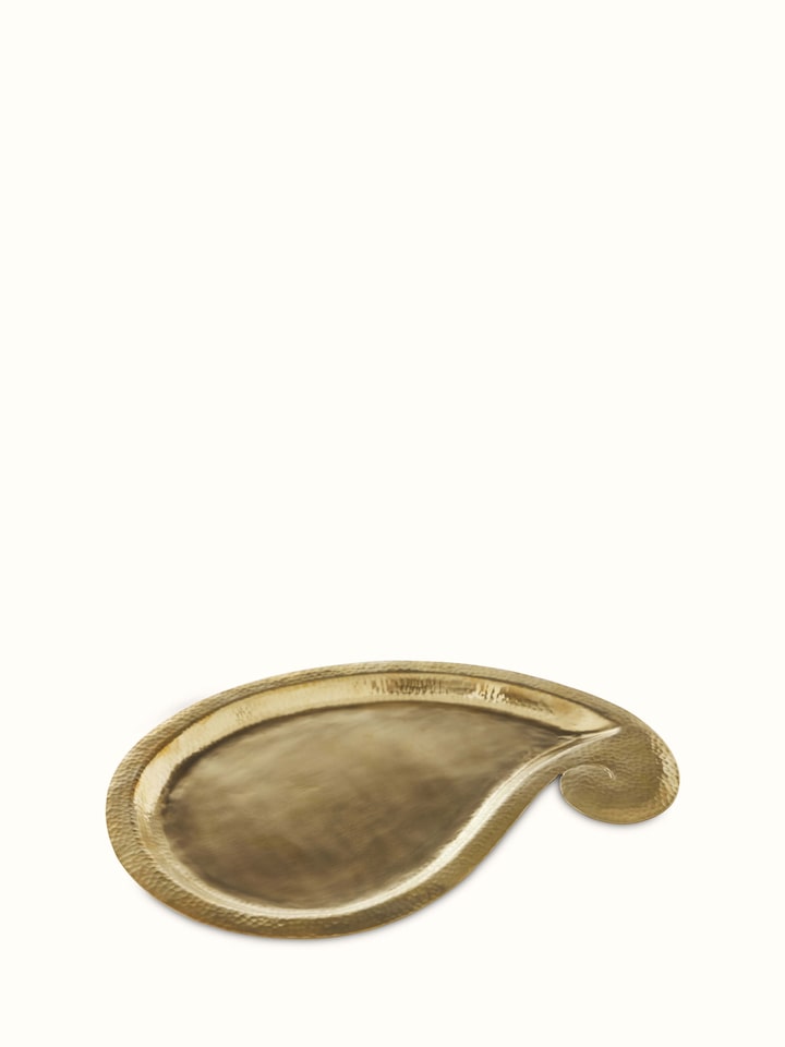 Front view of Polished brass paisley pooja thali showcasing its intricate paisley design and lustrous finish.
