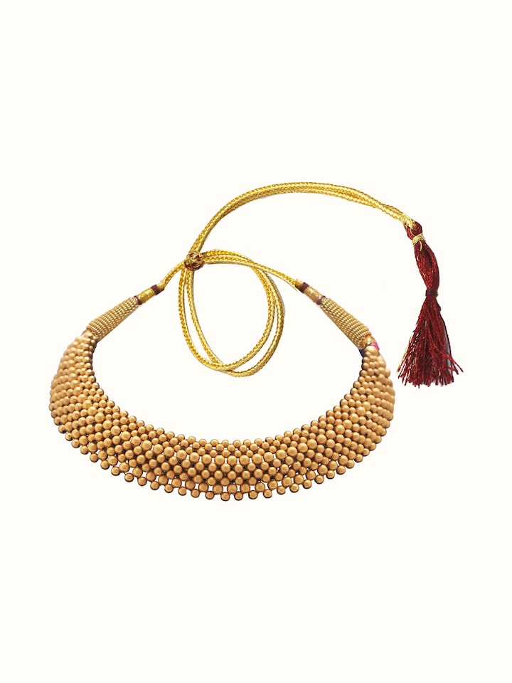 Front view of traditional Thushi necklace in 22 Karat gold with signature beads and layered detailing
