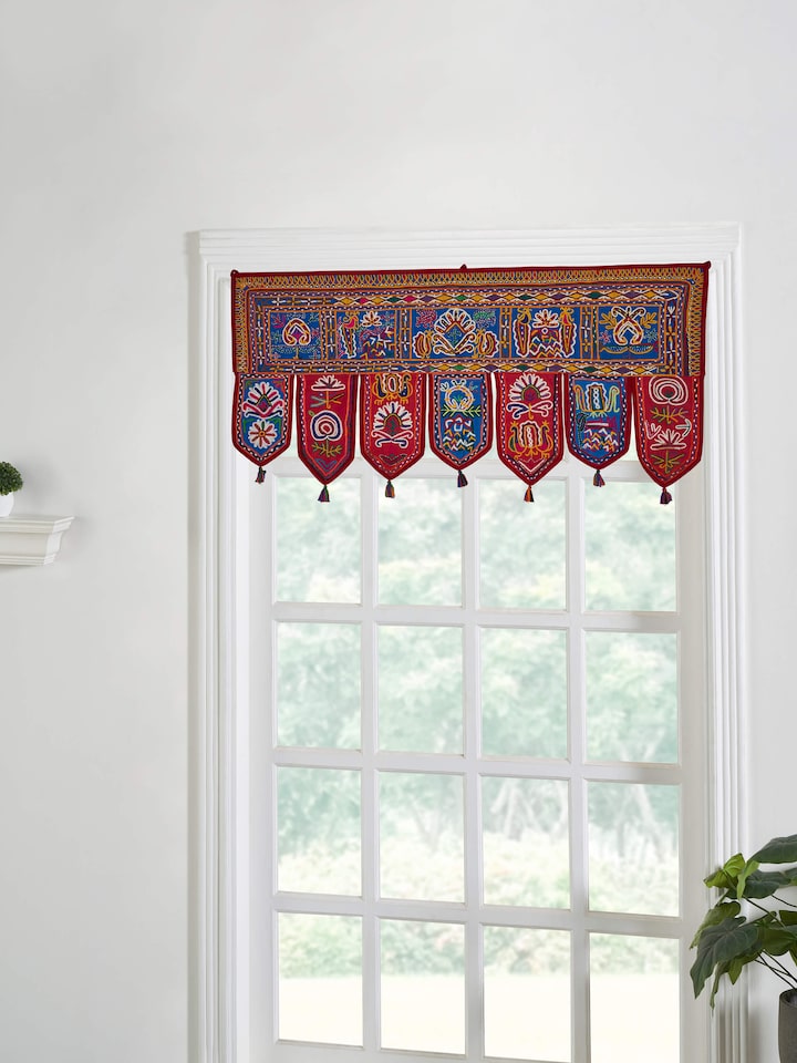 Side view of Kutch Embroidery Floral Toran by Swadesh highlighting the detailed embroidery and vibrant color contrast in the floral design.