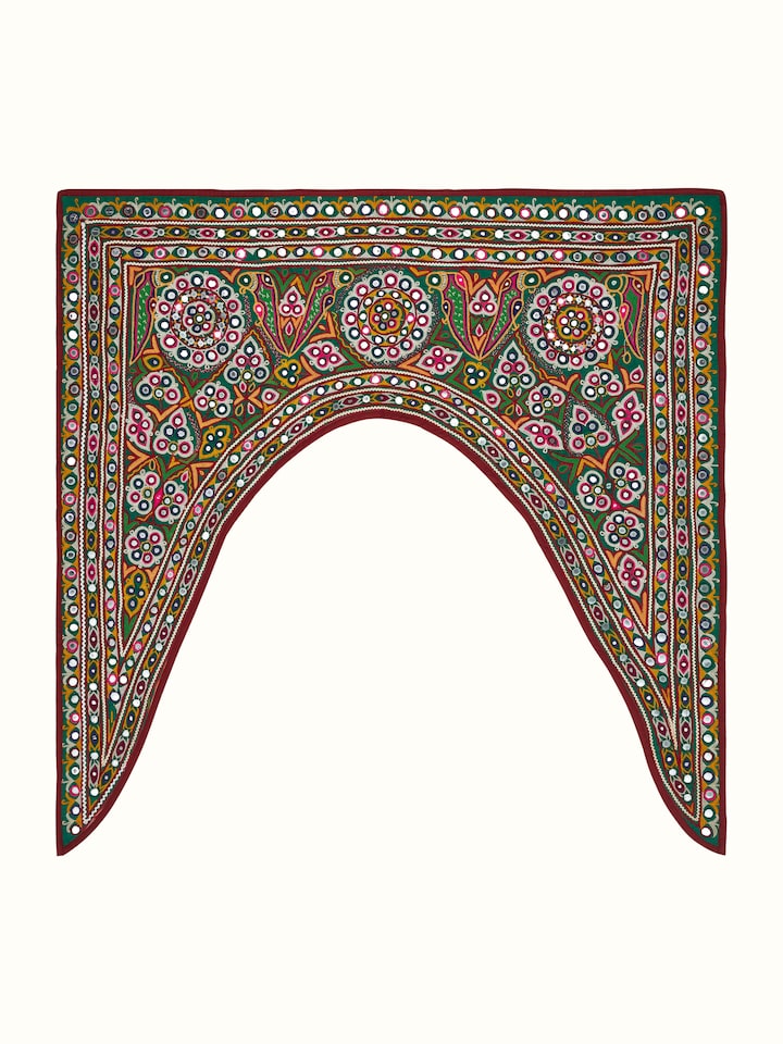 Front view of Kutch Embroidery Geometric Toran showcasing its intricate geometric patterns and vibrant colors
