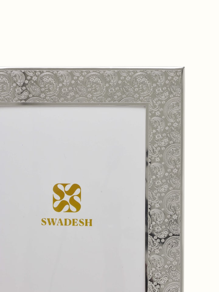 Side view of silver-plated paisley rectangular photo frame (15 x 13 inches) showcasing detailed paisley embellishments