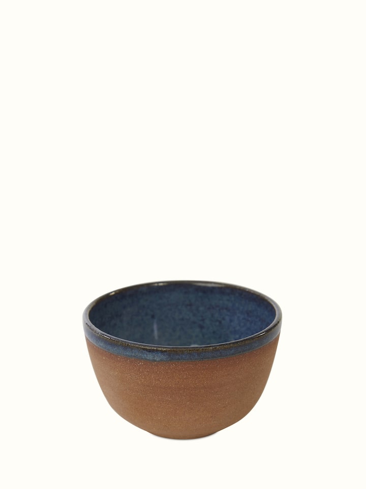 Side view of Studio pottery ceramic dinner bowls in brown (2 pcs) emphasizing their sturdy design.