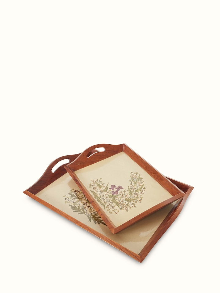 Auroville handmade paper floral tray showcasing detailed craftsmanship.