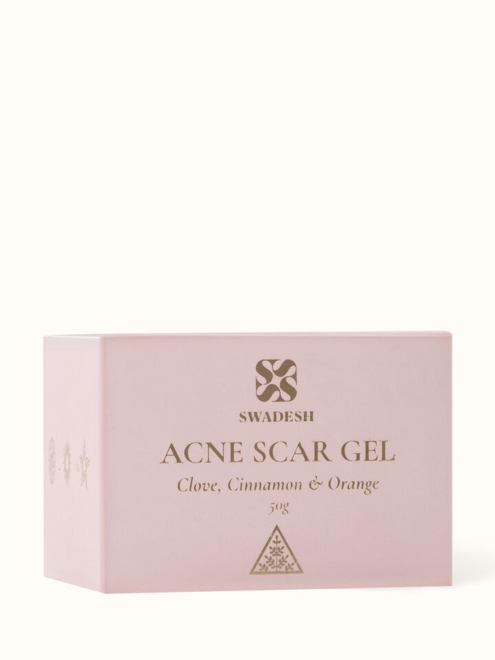 Detail view of Acne Scar Gel Clove, Cinnamon & Orange highlighting the packaging label detail