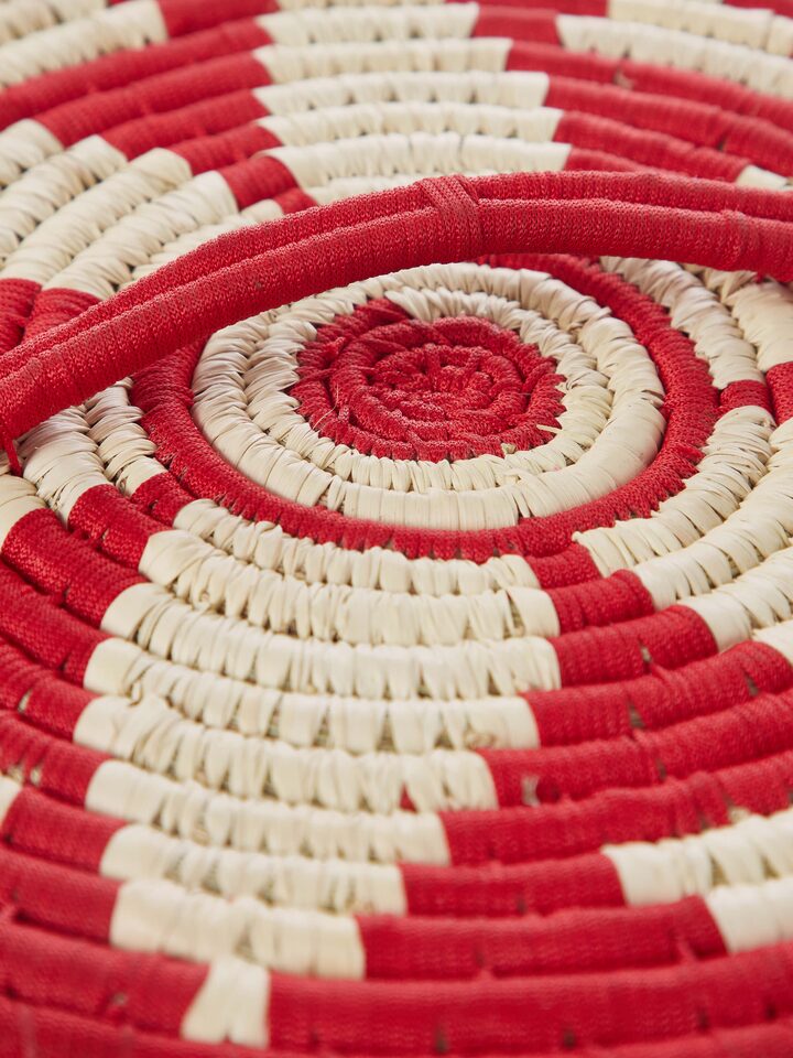 Close-up of Kanshi basketry natural fibre gift box emphasizing the fine craftsmanship and eco-friendly materials