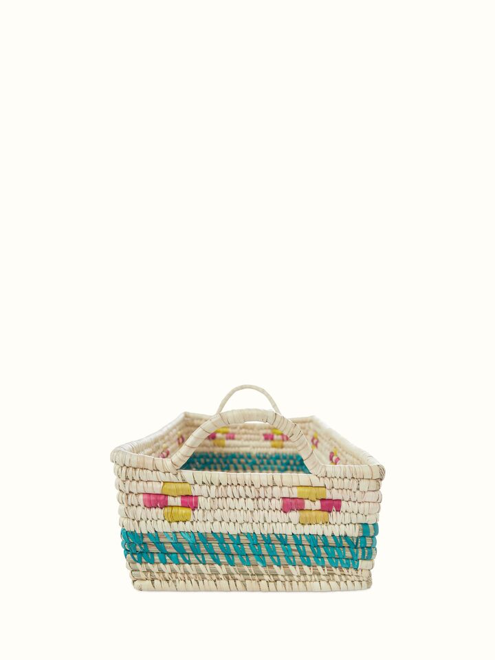 Top view of Kanshi basketry natural fibre chutni tray displaying intricate pattern and weave