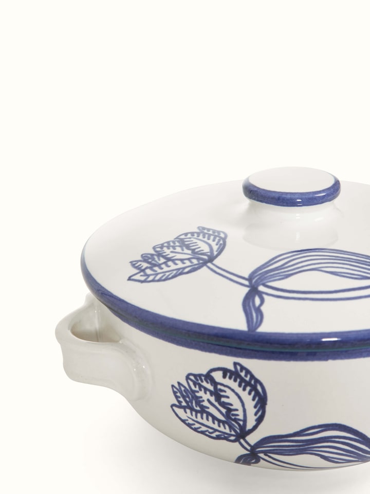 Side view showing the Khurja Pottery Ceramic Roti Box with its lid on, highlighting the overall shape and details