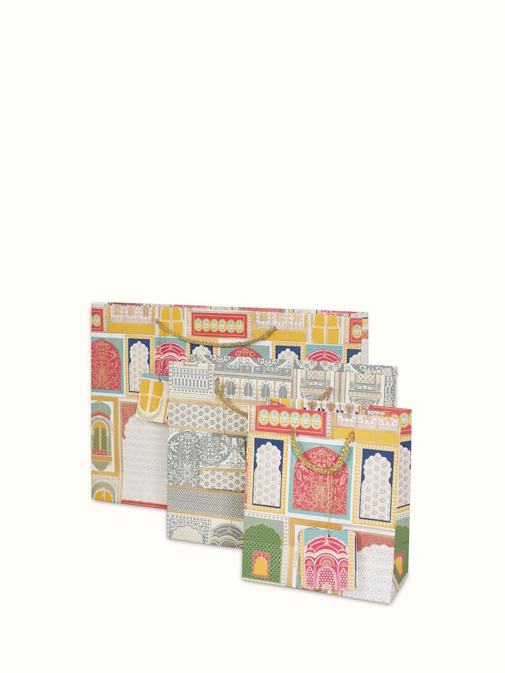 Front view of Handmade paper gift bags white (3 pcs) showcasing the clean design.