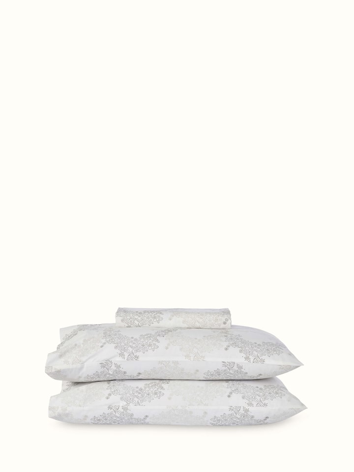 Full view of Shivranjini beige trellis cotton Sanganeri block printed queen bedsheet set (3 pcs) showcasing the trellis design and Sanganeri block print.