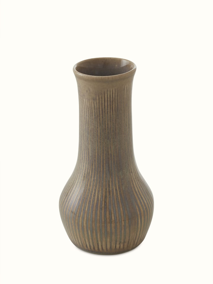 Close-up detail of Khurja Pottery Ceramic Bud Vase in brown color focusing on the texture and pottery work.