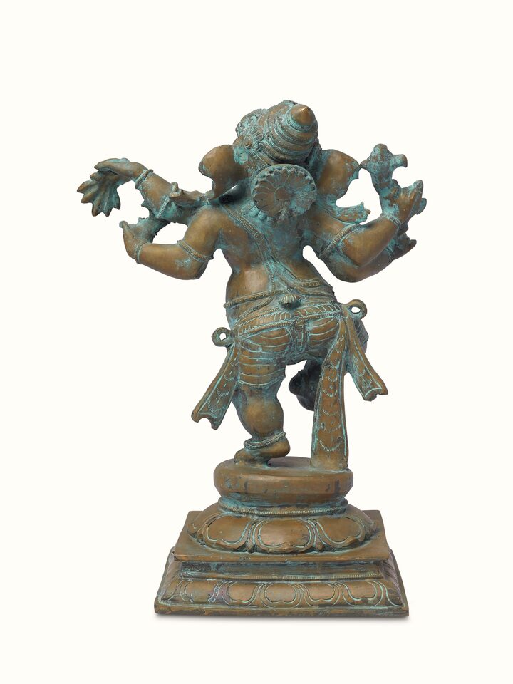 Detailed view of Dancing Vinayagar bronze casting idol highlighting elegant design